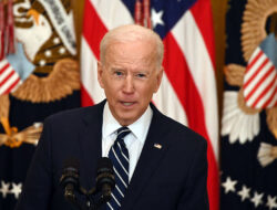 Ikut Pilpres AS, Joe Biden akan Bertarung dengan Donald Trump