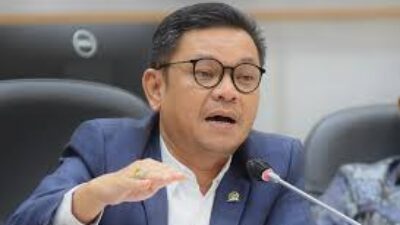 Pimpinan Komisi VIII DPR Sambut Sukacita Kedatangan Paus, Puji Kesederhanaannya