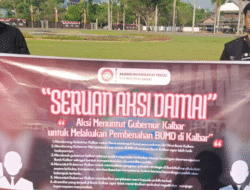 Puluhan Massa Aksi Damai Desak Gubernur Kalbar Perbaiki Pengelolaan Bank Kalbar