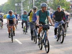 ASN Jawa Tengah Mulai “Bike to Work”, Gubernur Soroti Anomali Kelangkaan LPG Subsidi