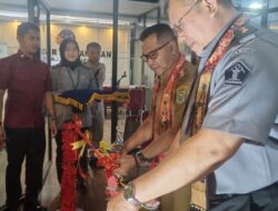 PJ Bupati Sanggau Resmikan Lounge Imigrasi Antong Molah Paspor