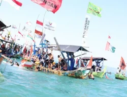 Nelayan Roban Barat Batang Gelar Tradisi Sedekah Laut dan Larung Sesaji