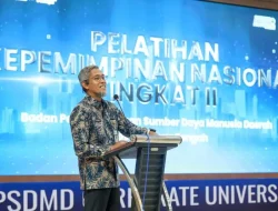 Tutup PKN Tingkat II, Sekda Jateng Sumarno Ingatkan Lulusan Bawa Perubahan Nyata dan Teruskan Inovasi di Tempat Kerja